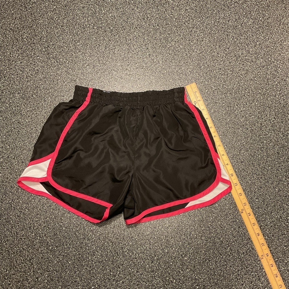 Women Athletic Shorts XS - Picture 3 of 5